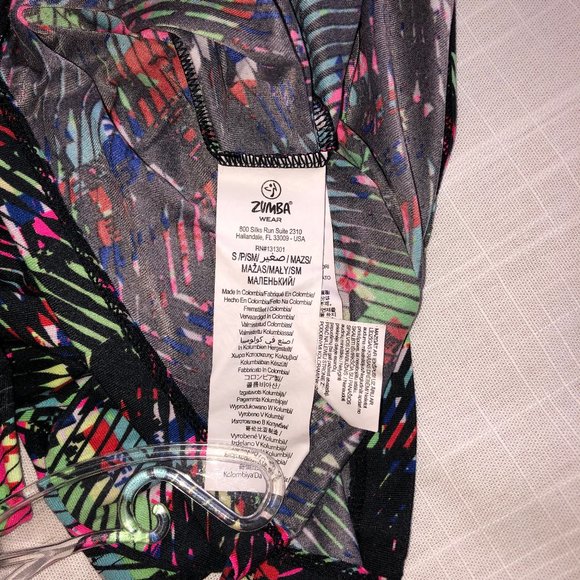 Men's Zumba Fitness T-Shirt, sz small - Picture 9 of 12